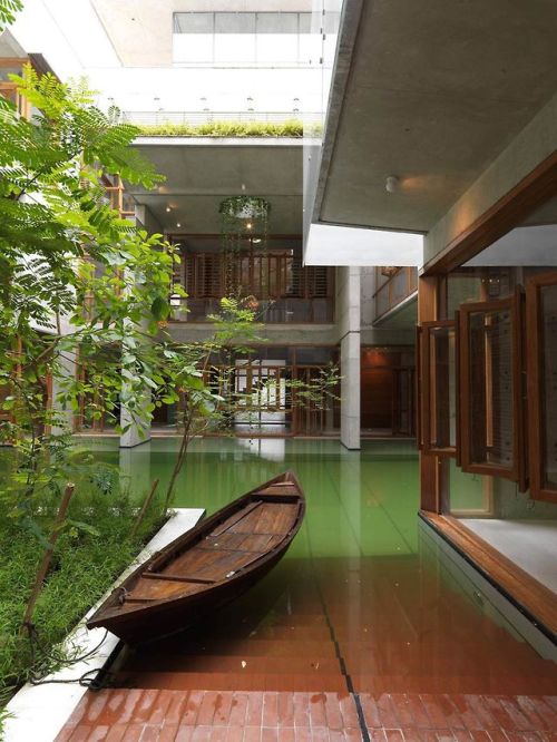 khoaahish:  Intrigued by Bangladeshi Architect Rafiq Azam’s contribution to architecture. 