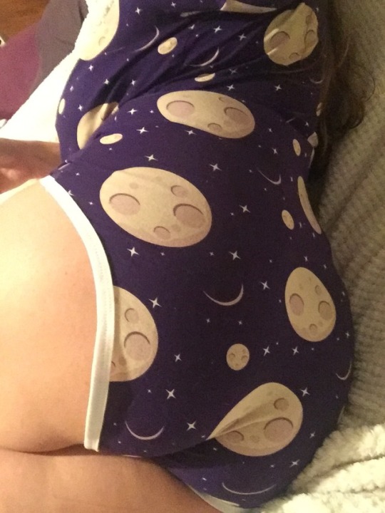 littlekitten-9:  Forget out of your league, I’m out of this world 😏