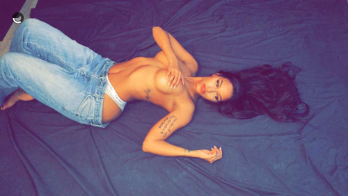 fashionistasrus: Fanny Neguesha