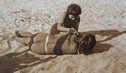 Nambikwara women, 1938. Ph. by Luiz de Castro Faria