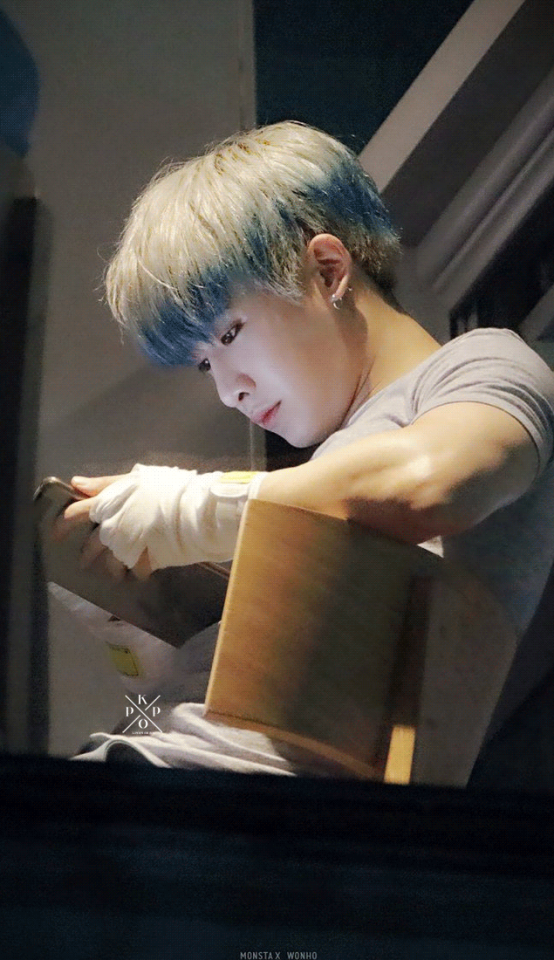 Wonho ; Bf Material ❄️