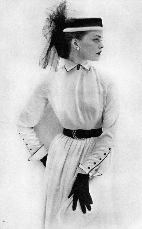 theniftyfifties:Fashion from Vogue, June 1951