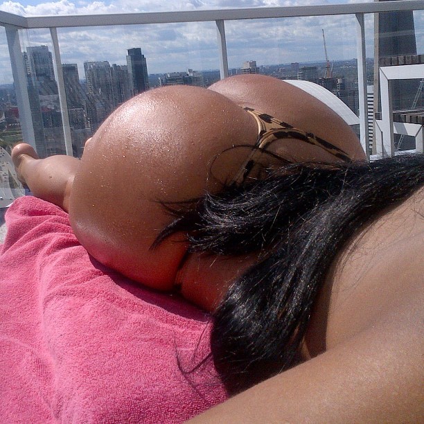 vrnb1978:  BBM (big booty monster)…