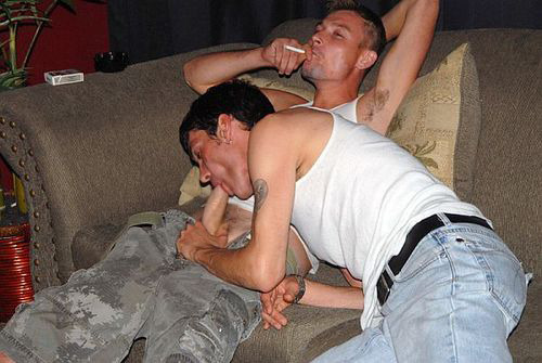 mikemtf:  teenagealpha:  Texting a cocksucker, and he’ll be there in 5 minutes.