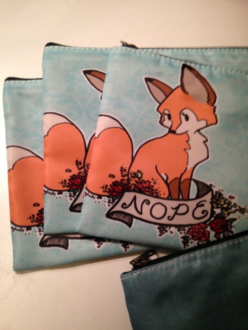 eglads:  So remember those zipper bags I ordered where the foxes were cut off??? Well, I will be getting them redone, but that still means I have a bunch of bags I can’t really sell for full price. I don’t know how well that’s going to go, so I