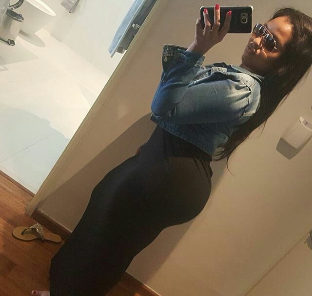 gurillaboythamane:  bruh-in-law:  Kolour Money  SEXY BAD BITCH