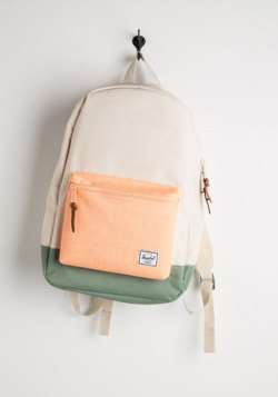 thelosersshoppingguide:  Backpack / Peach Purse 