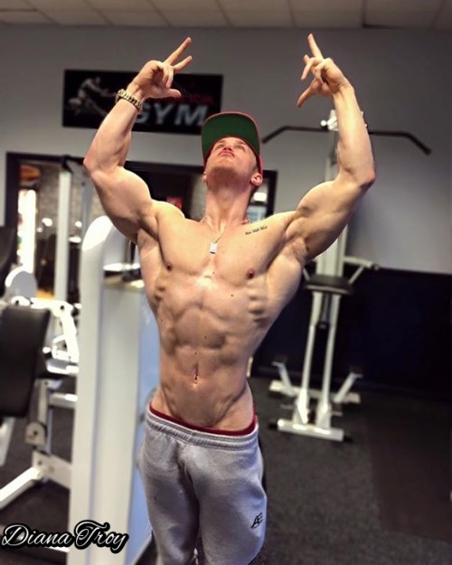 Zac Aynsley Nude