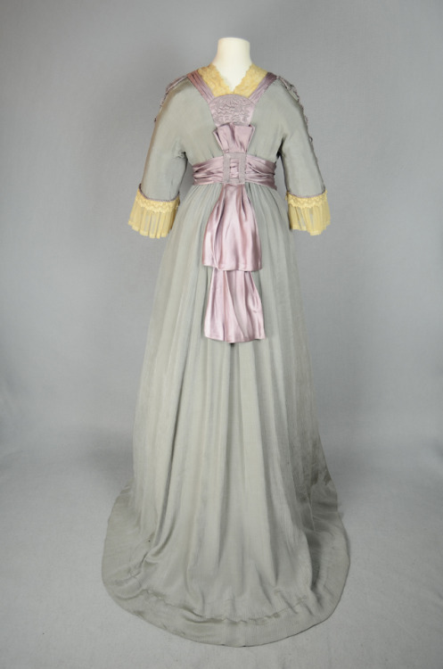 Liberty Aesthetic dress, 1906From the Irma G. Bowen Historic Clothing Collection at the University o