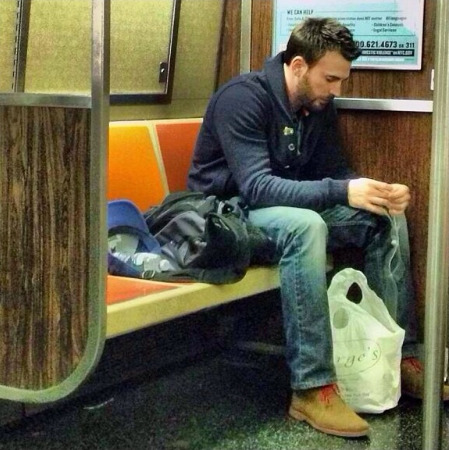 timelorddetectivewizard221b:  Why we all need to ride the subway more often :3