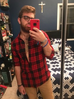 circlespinner:I barely made out with anyone today so I am not a happy lumberjack