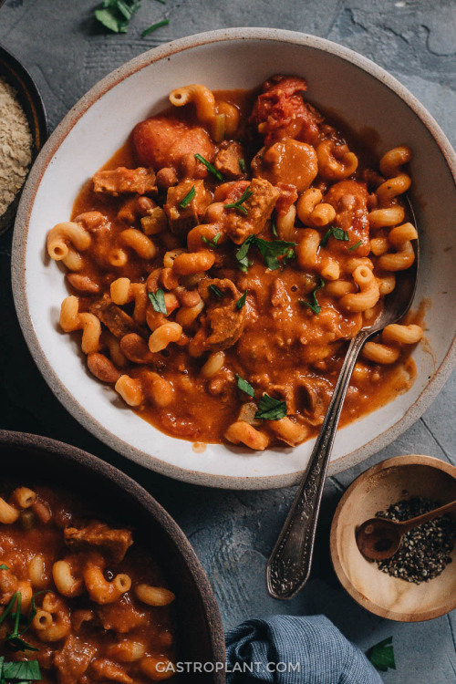 veganfoody: Vegan Pasta e FagioliVegan Pasta e Fagioli is a classic Neapolitan-style soup/stew with 