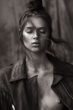 mylico:  Anaïs Pouliot by Lina Teschreblogging okay with all credits intact!