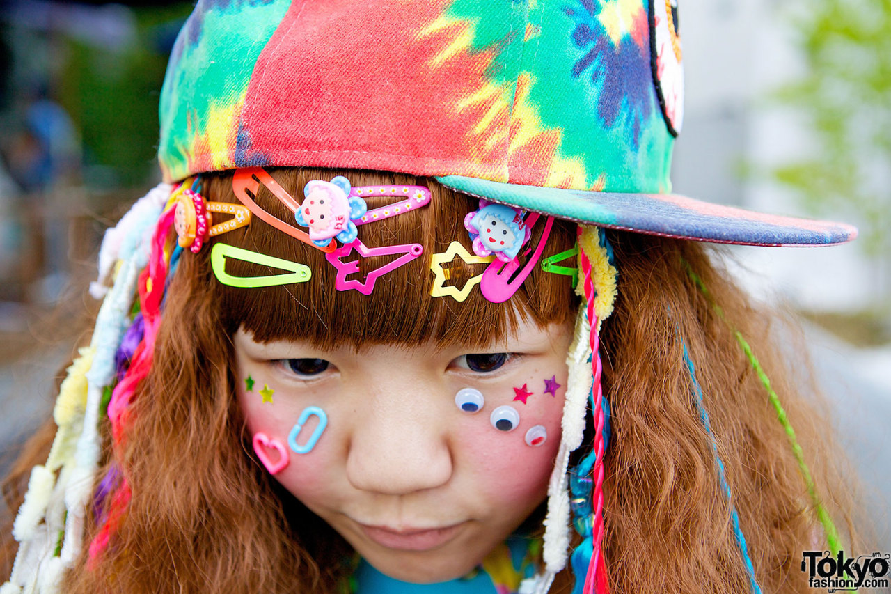 deadlybite:  Colorful Hadeko Fashion w/ Tie-Dye &amp; Decora Hair Clips in Harajuku