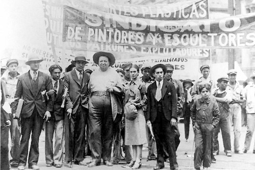 mondfaenger: Photo by Tina Modotti, Revolución y fotografía  Mexican Revolution Amo México 
