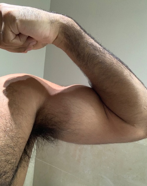 Hairysweatysmelly
