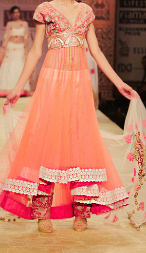 ranveersjen:  Manish Malhotra Indian Fashion Pt.1 
