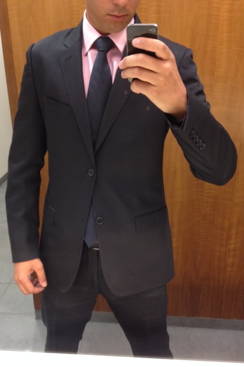 johnnybvlgari:  Suit of the day to celebrate 500 followers… 