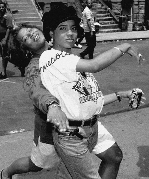 Porn photo 90shiphopraprnb:  Queen Latifah and MC Lyte