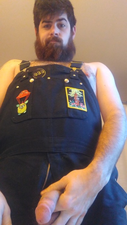 piggycubwa:  bigfagwasp:My sexy fucker @piggycubwa got me overalls for Christmas :DMy boy ya’ll