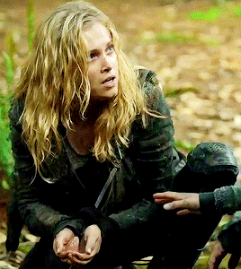 wandamaxmioff:01x02 | 02x04#Clarke Griffin: #50% what the fuck #50% so fucking done