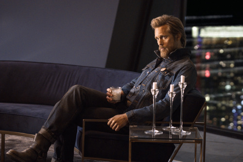 favescandis: NEW promo still of Alexander Skarsgård as Randall Flagg in The Stand, episode 5 ‘Fear a