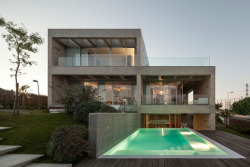 cjwho:  Modern Concrete House Softened By