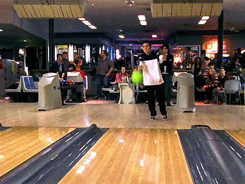 Deweyspiano:  Favorite Malcolm In The Middle Episodes (Part 2/?)S02E20 – “Bowling”“You