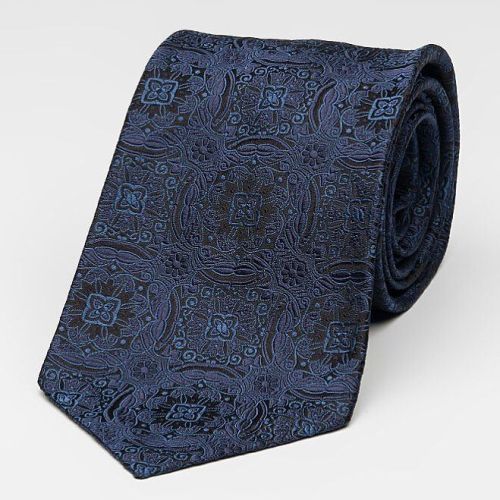 Crisp silk, Limited edition of 33 ties and 100% handsewn in house by @kydosneckwear visit them at: w