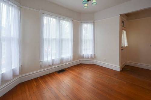 househunting:  񘓟 per month / 2br/ 719 sq ft Twin Victorian with Art StudioPortland, OR