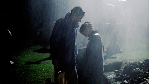 scullysgirlfriend:  favorite episodes of The X-Files ↳ 1.01 || Pilot“Do you believe in the existence of extraterrestrials?”“Logically, I would have to say n o.”