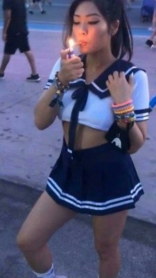 girlswhosmoke2:
