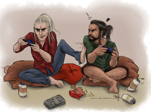 murrl:Day #10  “HEY!!” finished the drawing of Thranduil and Thorin playing video g