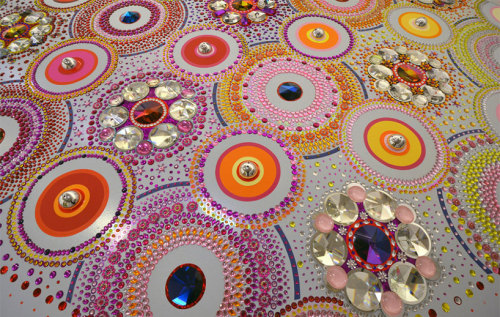 roachpatrol: archiemcphee: Dutch artist Suzan Drummen creates awesome large-scale, kaleidoscopic flo