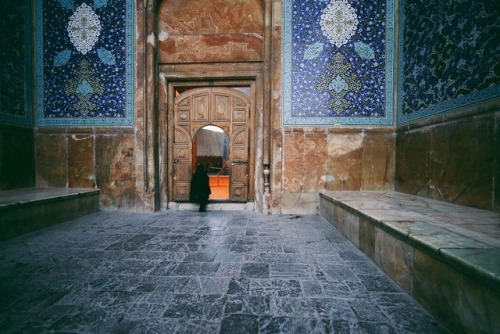 archae-heart:Isfahan in shades of blue // August 2018