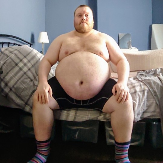 lock-johnson:  Felt fat. *might delete later…*will i fuck! lols! 