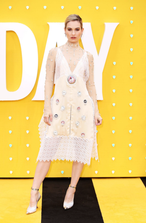 2019 Best Dressed on The Red Carpet 167/365Lily James In Burberry – ‘Yesterday’ Lo