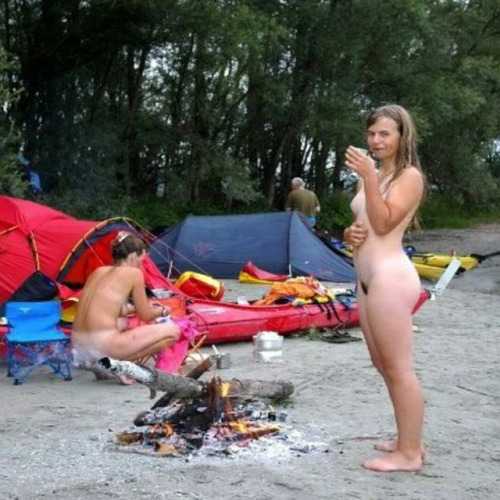 Porn wunderbarerkoerper: Nude camping. photos