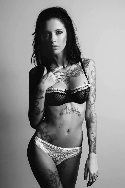 charlienki:  Jennifer LYNN.
