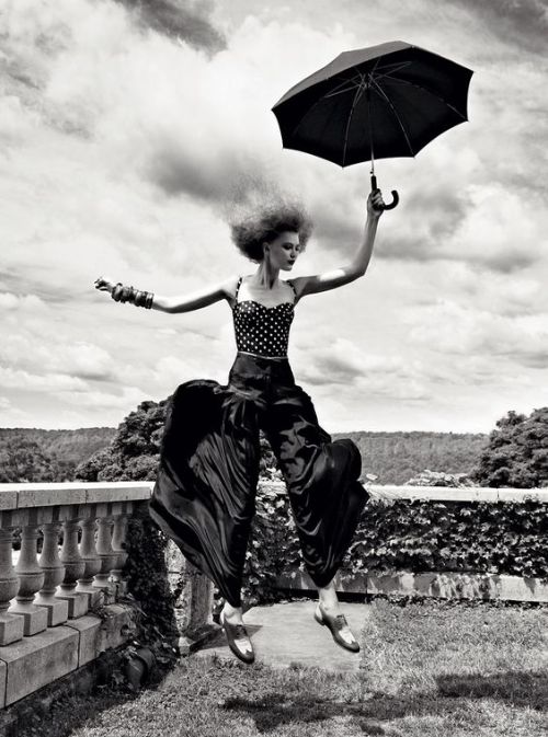  Frida Gustavsson by Patrick Demarchelier in Anything Goes for Vogue US November 2010 