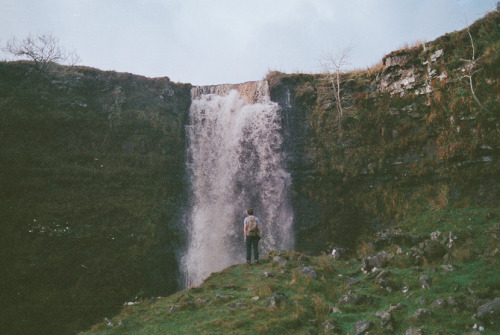 cerceos:  Thomas Luong Bavington - Whernside