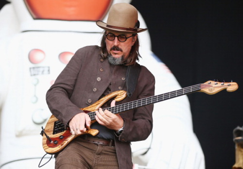 acey68: Happy 51st Birthday to the best Bass player alive, Les Claypool
