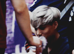 jonginnie-ah-blog:  royal mindfuckery courtesy of Kim Jongin; enjoy.     