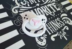 babysplayground:  My Marie kitty inspired paci I made with life like whiskers! Paci from @onesiesdownunder