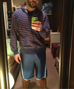 prettyricky8:  My bulge while freeballing in basketball shorts.