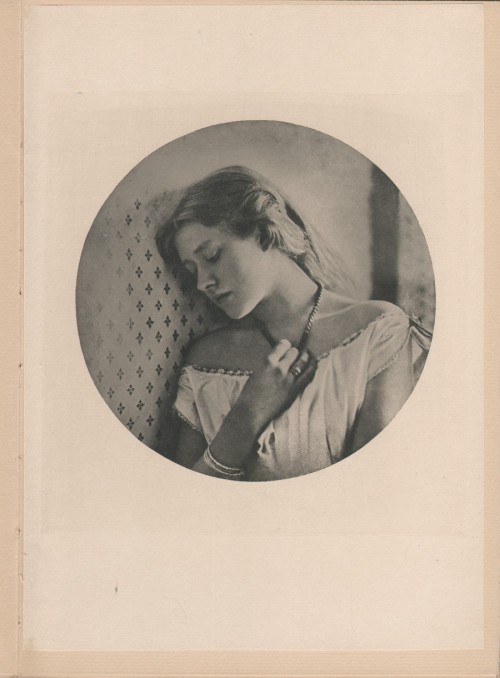 modernizor:English Shakespearean actress Ellen Terry was included as a hand-pulled, Japanese tissue 