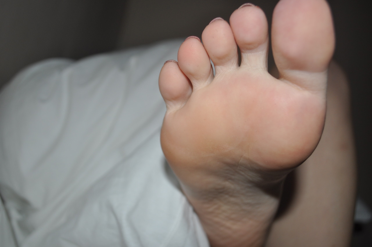vikifeet:  Love my soles.