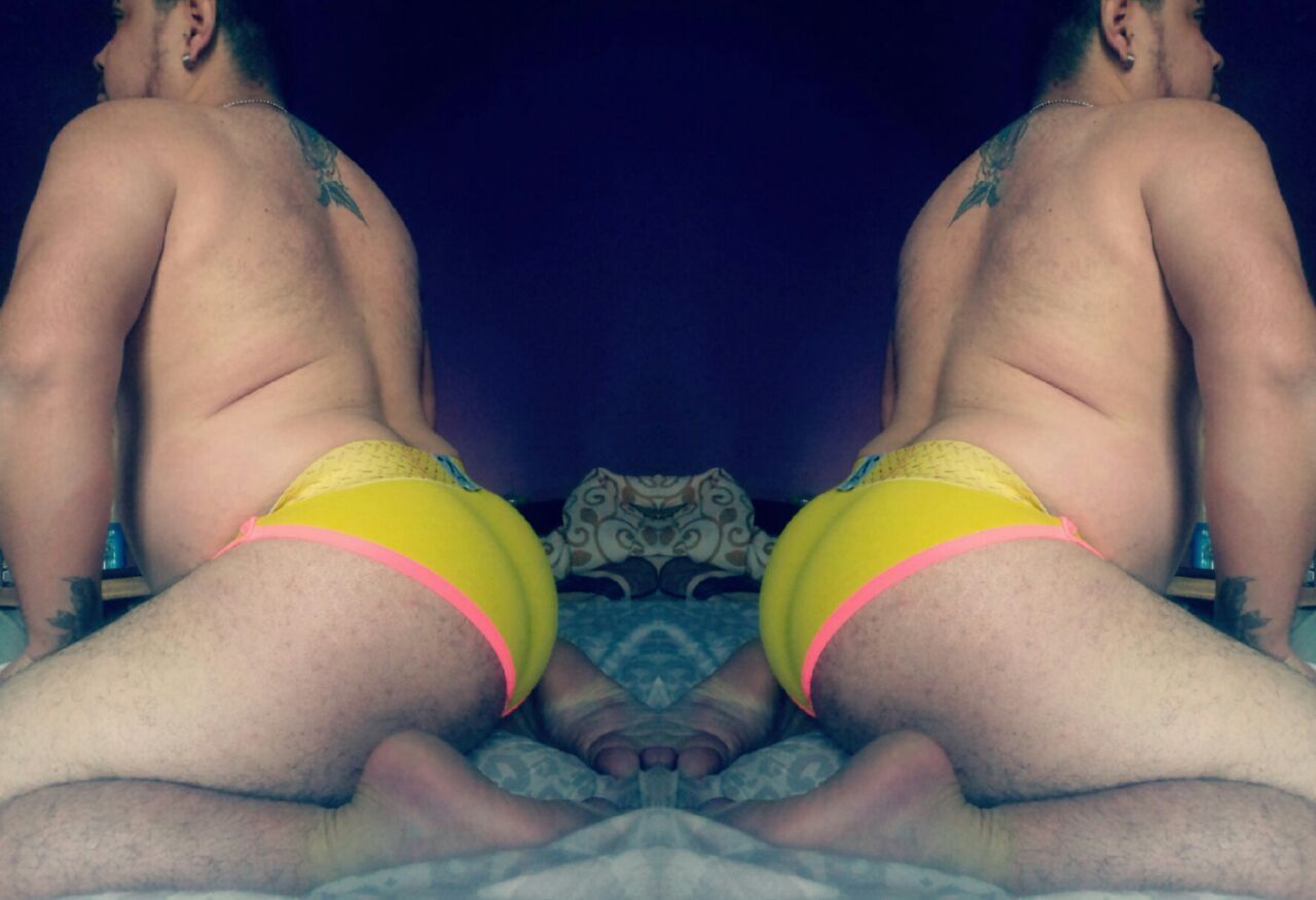 iisaiidaleess24:  EL Amarillo Es Mi Colo Favorito&quot; Foto En Calzones “📷🐻🔥💦