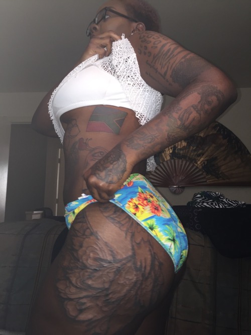 insecure-beautyy:  So I got new tattoos today.