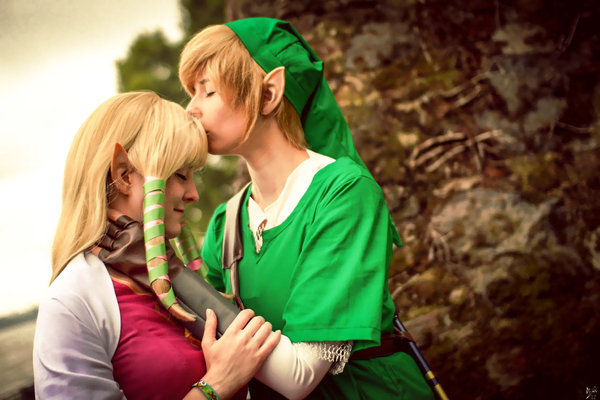 cosplay-gamers:  The Legend of Zelda: Skyward Sword Link by RoteMamba Princess Zelda